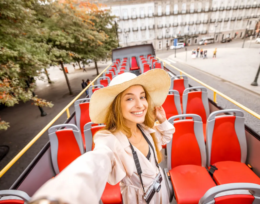 Hop On Hop Off - İki Kıta, Tek Tur